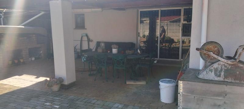 To Let 3 Bedroom Property for Rent in Bellville Western Cape